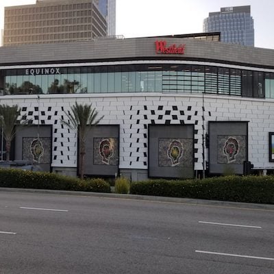 $1-Billion Mall Renovation Includes Exterior Graphics That Take Center Stage $1-Billion Mall Renovation Includes Exterior Graphics That Take Center Stage